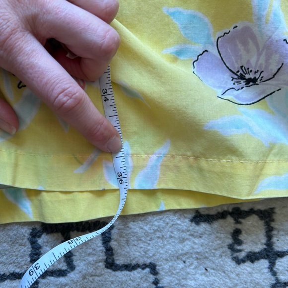 Vintage house dress, size small, yellow florals - Picture 6 of 9